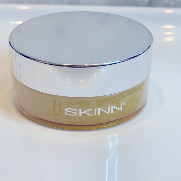 NWT- SKINN Divine Elixir Luminous Skin Mask With Manuka Honey + C 2.0 OZ - Picture 2 of 6